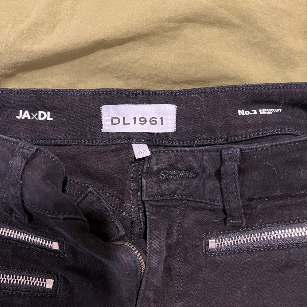 DL1961 black skinny low waist size 27